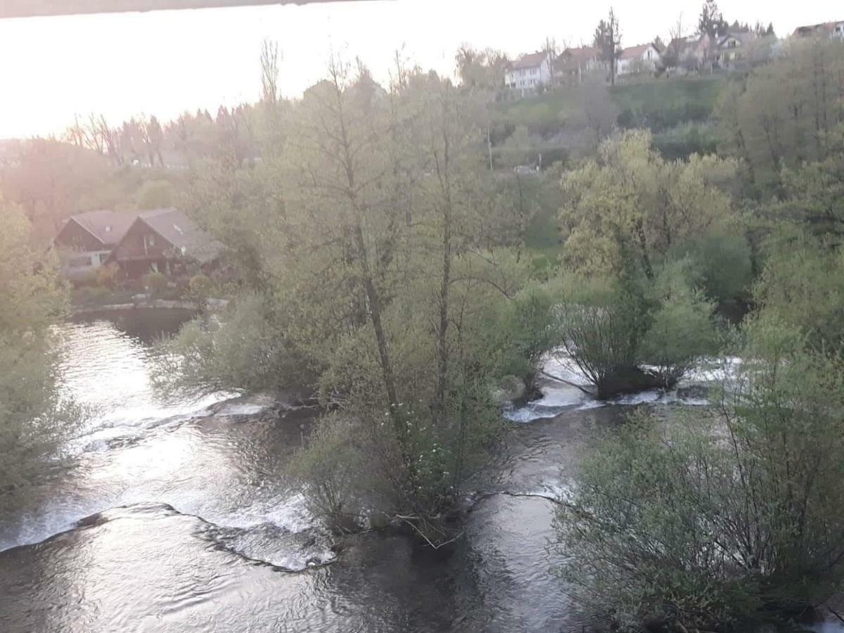 Apartman Petra & Tena Szluin Kültér fotó