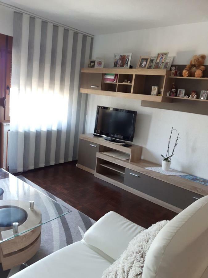 Apartman Petra & Tena Szluin Kültér fotó