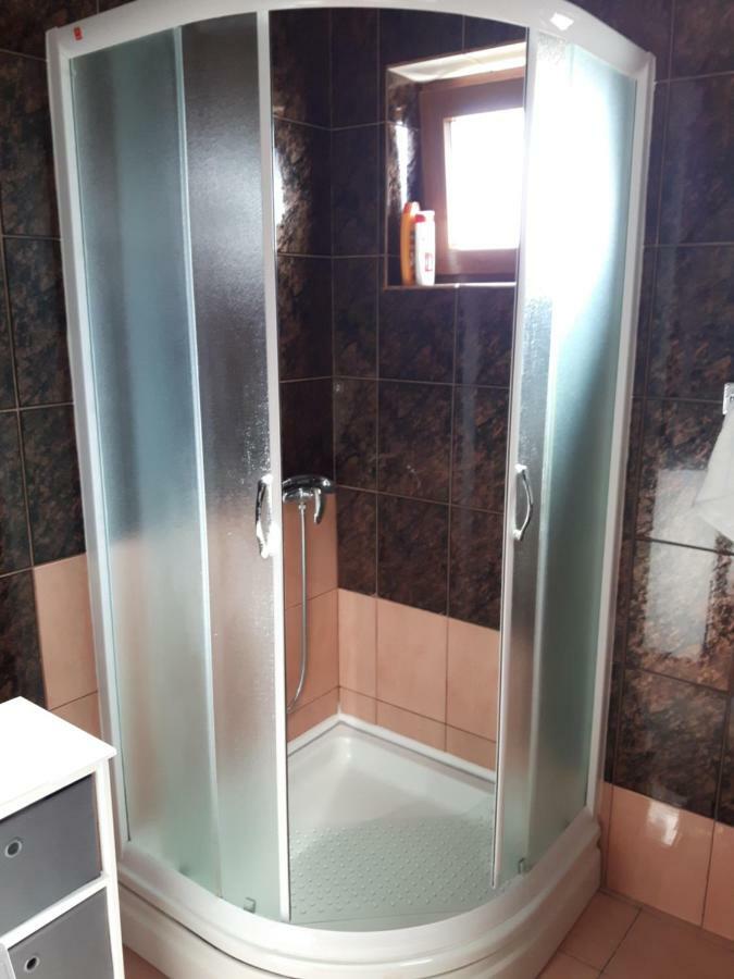 Apartman Petra & Tena Szluin Kültér fotó