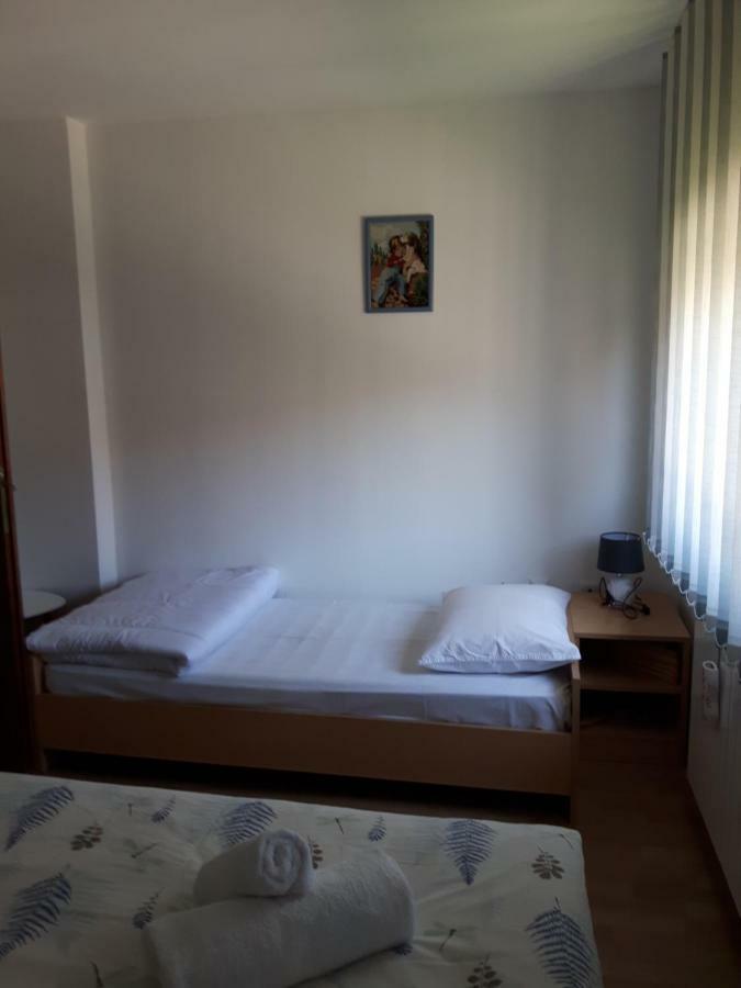 Apartman Petra & Tena Szluin Kültér fotó